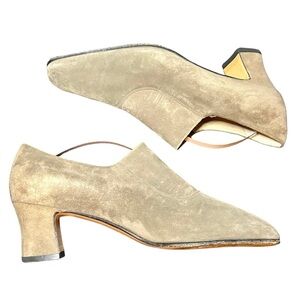 Salvatore Ferragamo Suede Heels (Size 8 AA)